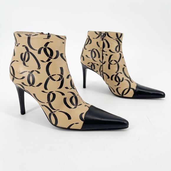 Chanel EU 37 Beige Black Allover CC Logo Pointed Cap Toe Ankle Boots F/W 2000 - Picture 1 of 14
